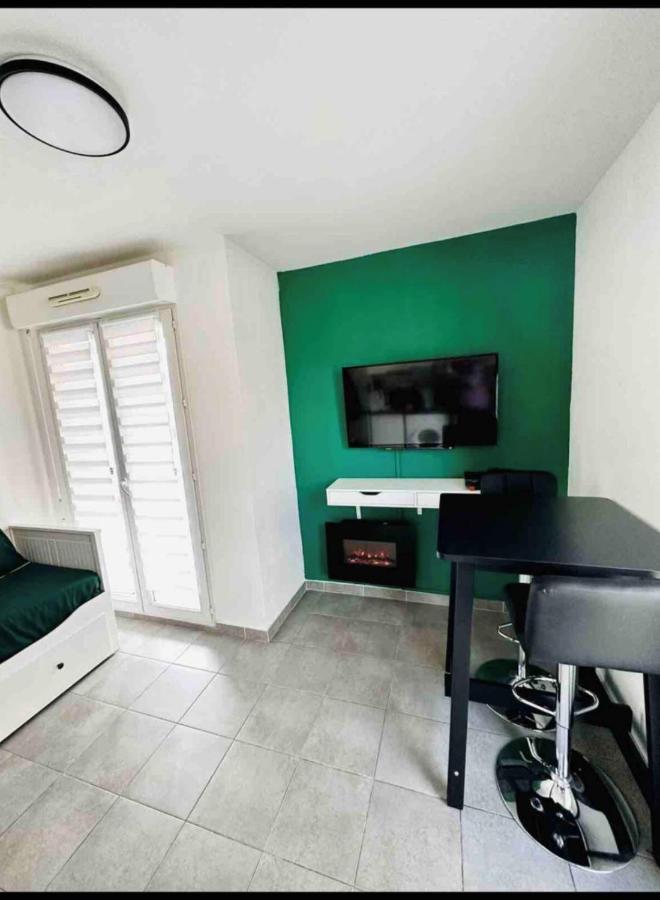 Appartement Studio Nisa Exterior foto